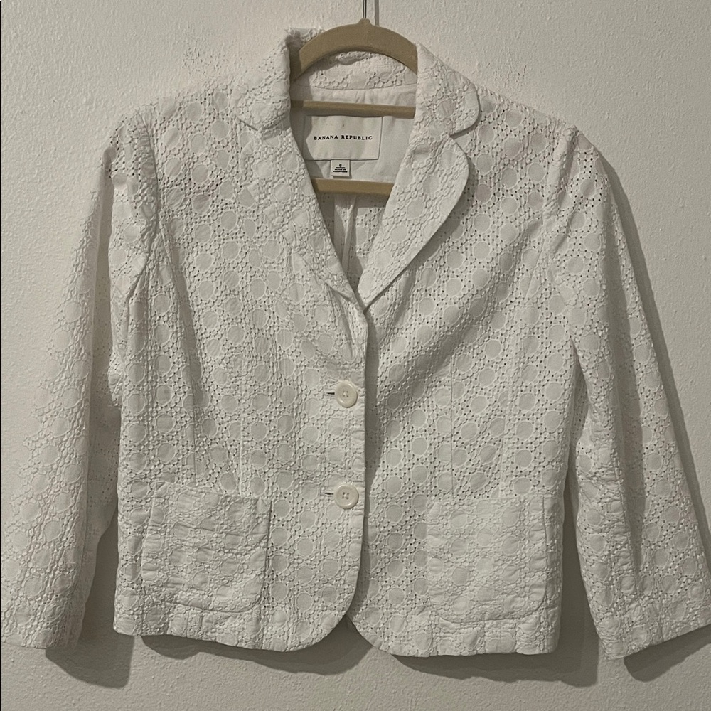 Banana Republic White Eyelet Lace Cropped Blazer 3/4 Sleeves Button Front